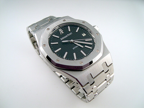 Audemars-Piguet-Royal-Oak-15300-FrankA-1